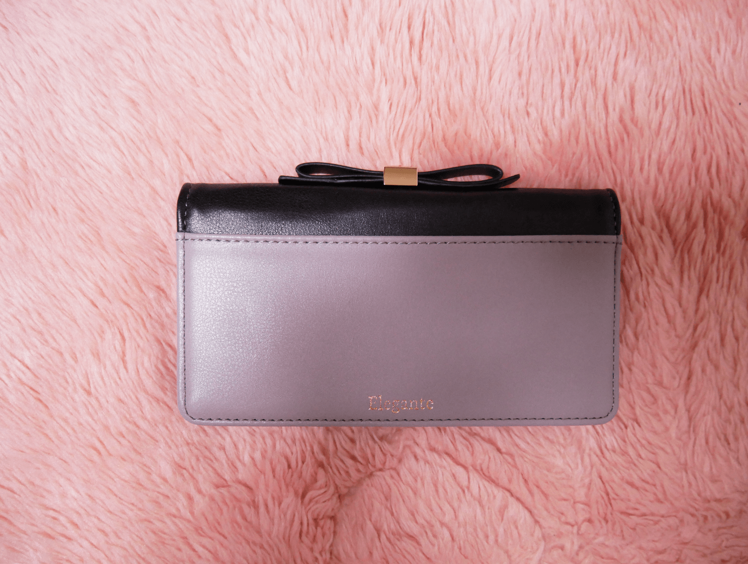 Eleganteの手帳型スマホケース
