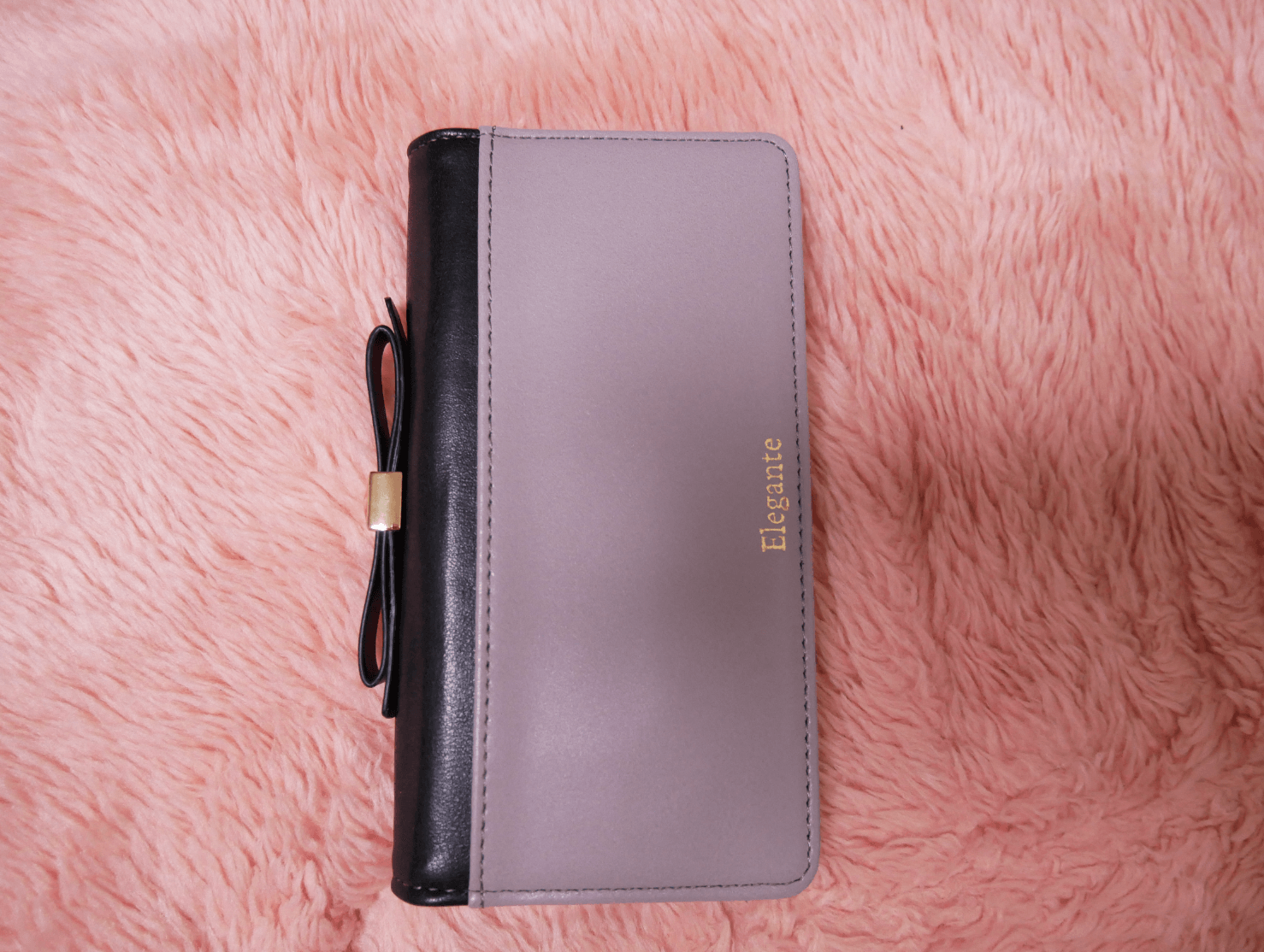 Eleganteの手帳型スマホケース