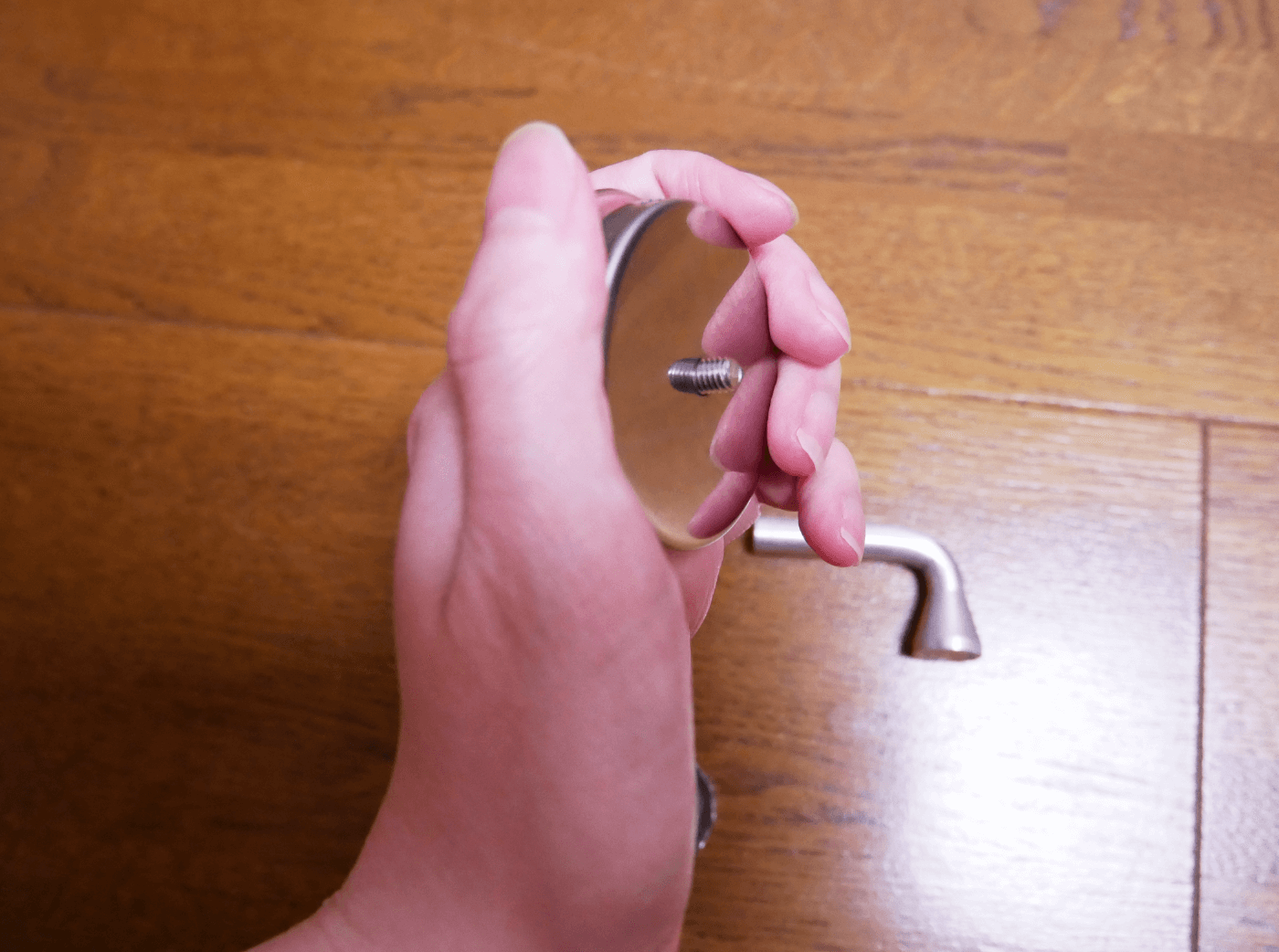 ダルトンのソープホルダー ねじ切り