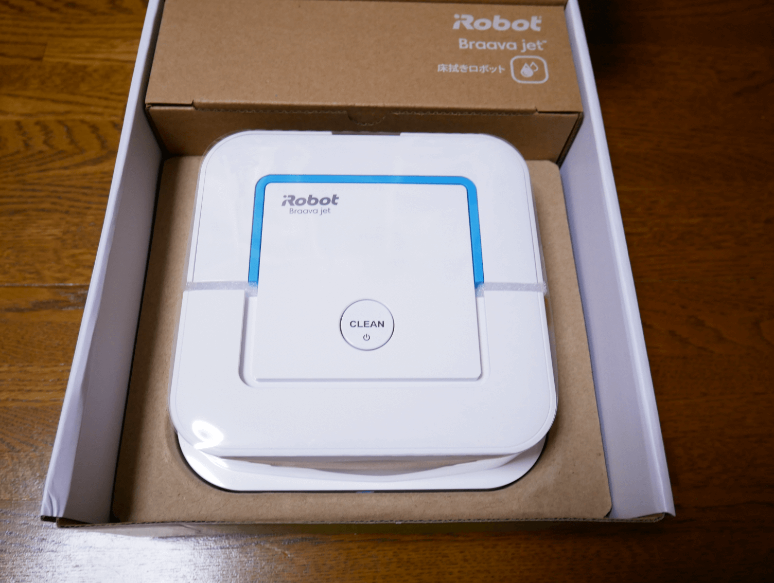 iRobotブラーバの箱の中身