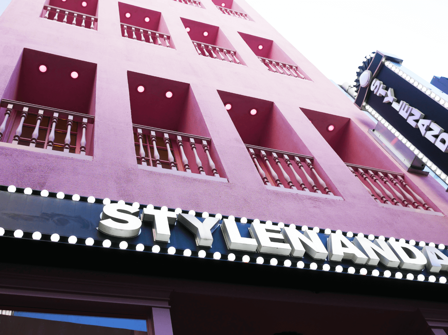 STYLENANDA PINK HOTEL