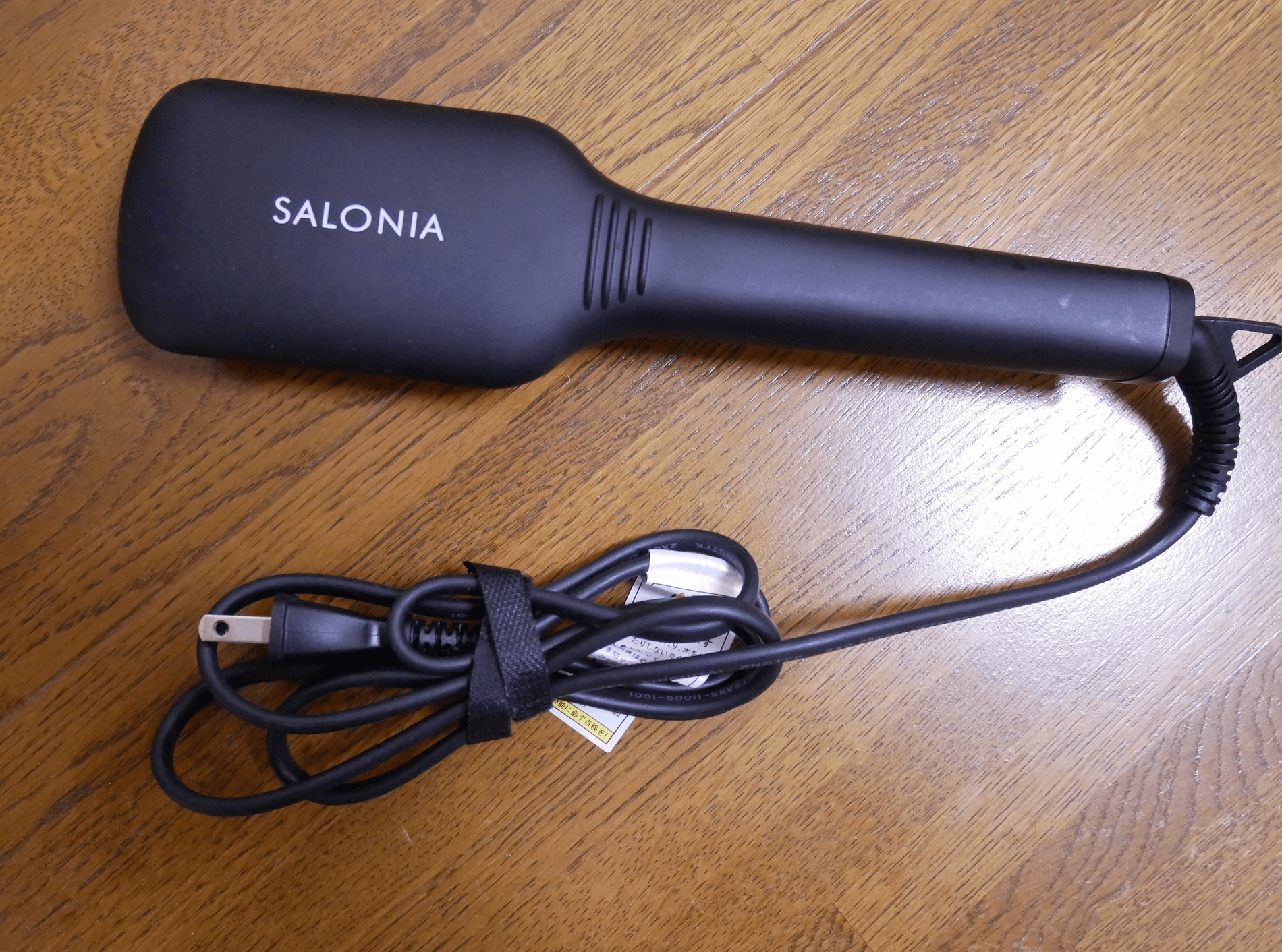 SALONIAのストレートアイロン