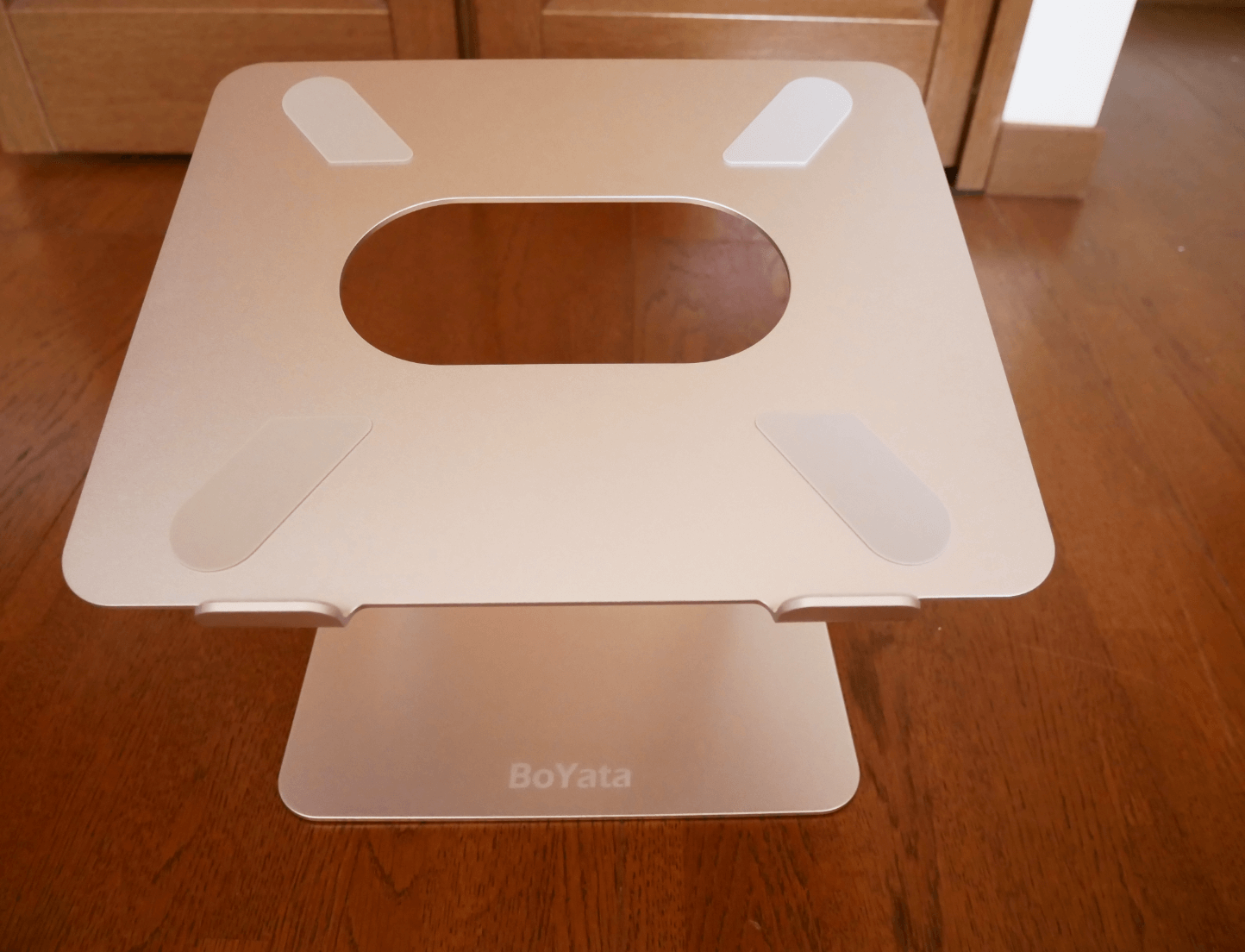 BoYataのノートパソコンスタンド